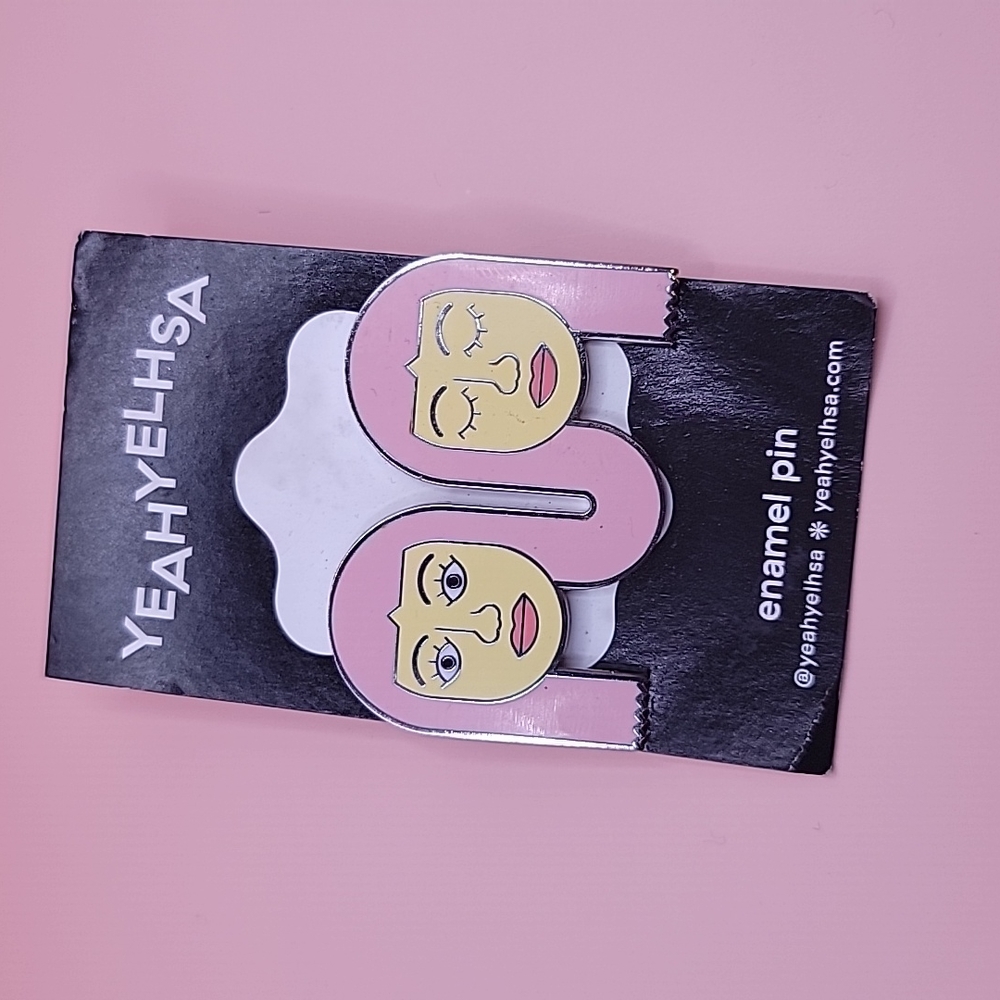 Enamel pin